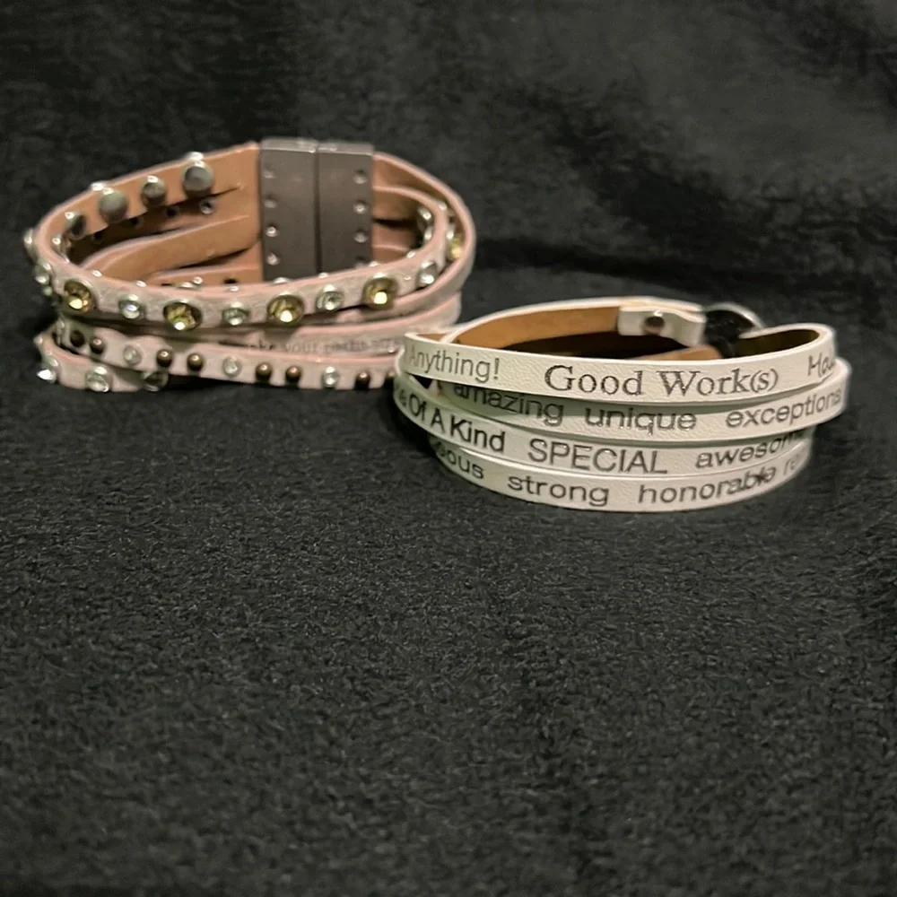 Good Work(s) bracelets - Picture 1 of 6